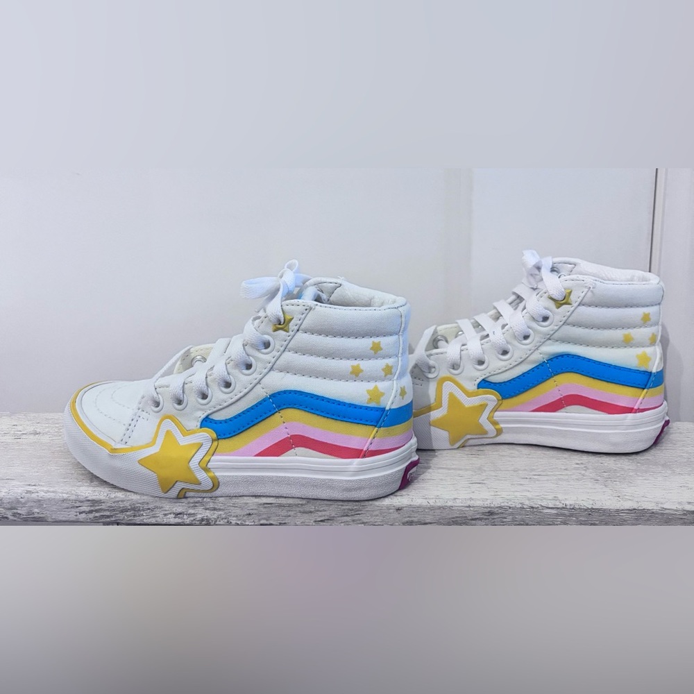 Girls VANS 
SK8-Hi High-Top Rainbow Sneakers